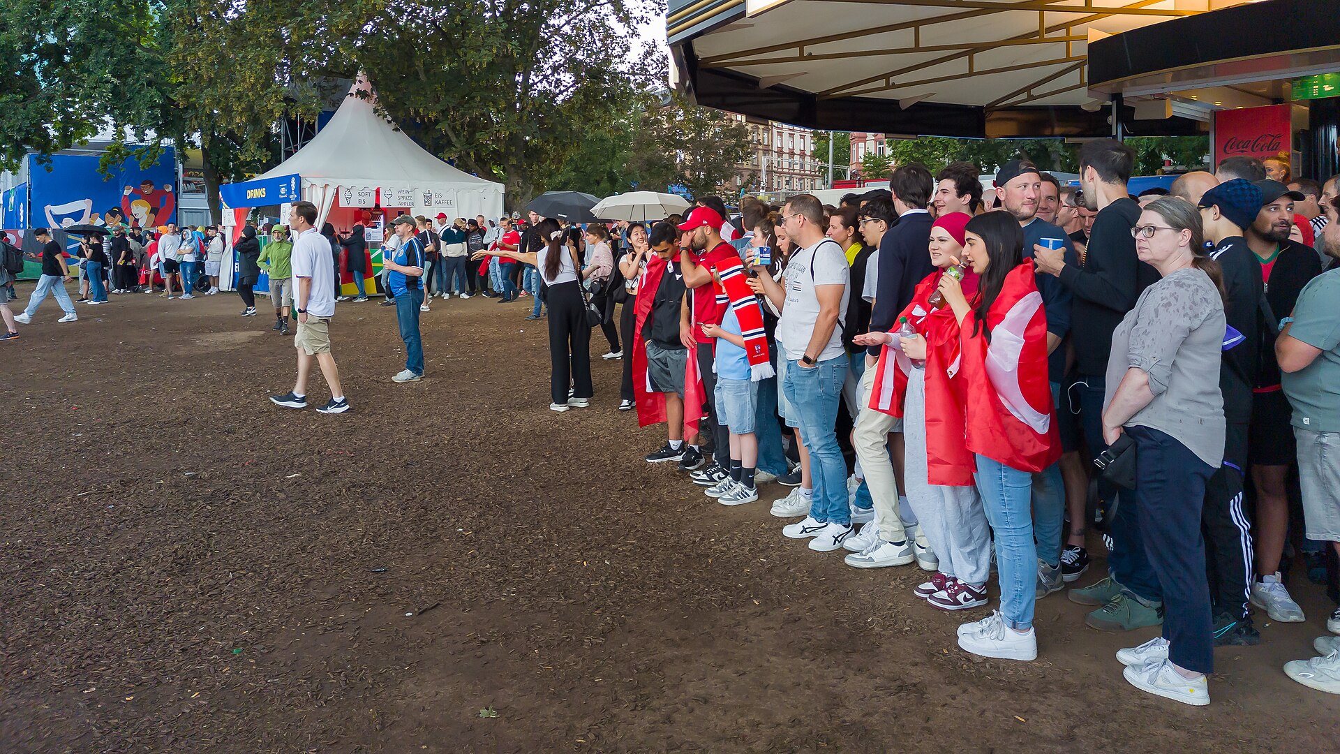 开奖安排 · App 界面示意